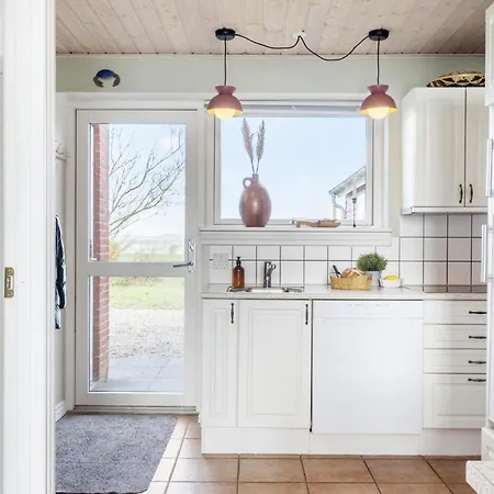 Three-bedroom In Hurup Thy *